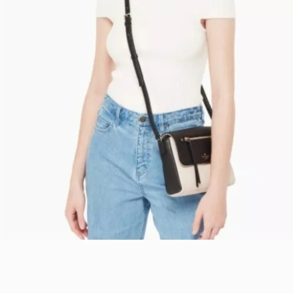 kate spade Black and Cream Pebbled Leather Crossbody Bag